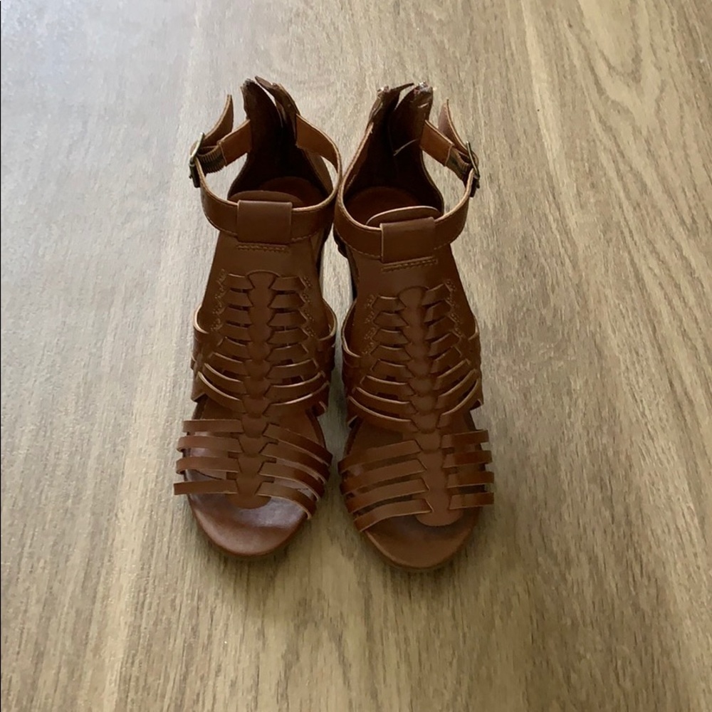 Payless American Eagle woven stacked heels. Size 5